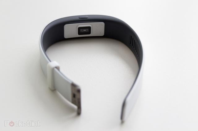 ����SmartBand 2���� ��Ʊ仯����Ӳ����ɫ
