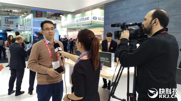 Ŭ�����»������ع⣺˫����ͷ�ӳ�