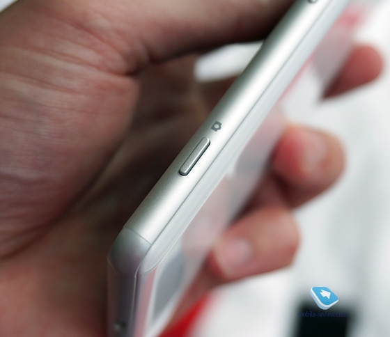 ����Xperia�»�����ʵ�ģ���խ�߿�˧����