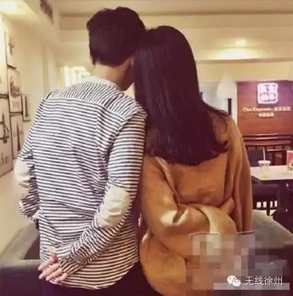 �������������Ȧװ������һ���ˣ�