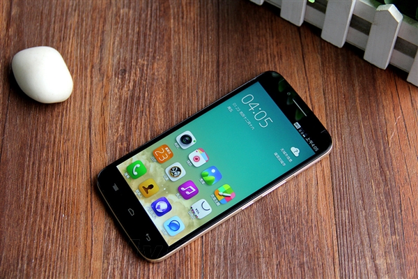 ���Ľ�/˫������4G TCLôô���ֻ�ͼ��