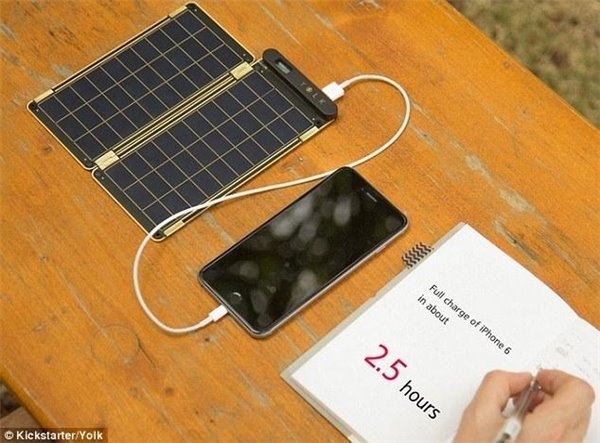 �߱Ƹ�̫�����ƶ���Դ����Сʱ����iPhone 6