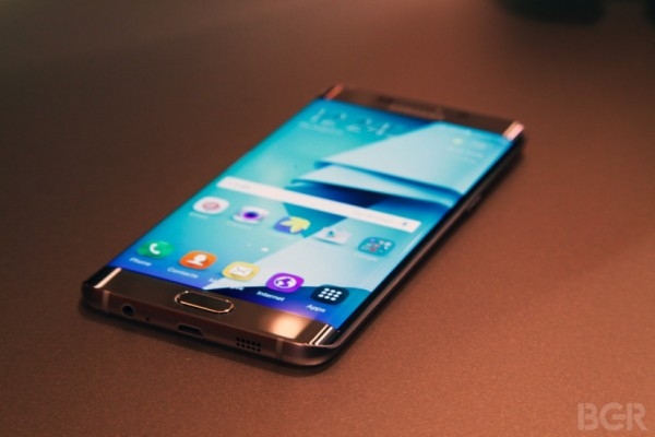 曲面屏巅峰之作!Galaxy S6 Edge+发布