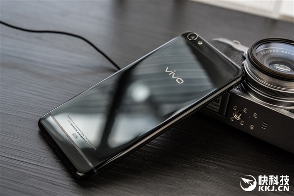 �����׿�����ɫ�ֻ�vivo X7 ת˲�ɾ���