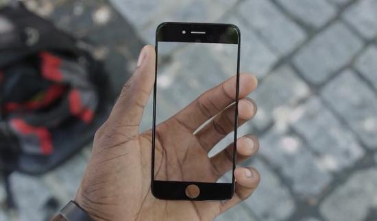 ��һ��iPhone����������ʯ��Ļ��