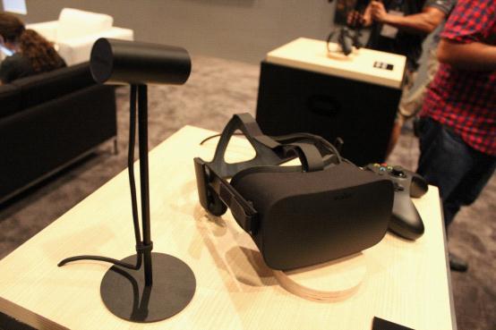 Oculus Touch手柄体验:帮助VR眼镜找到手