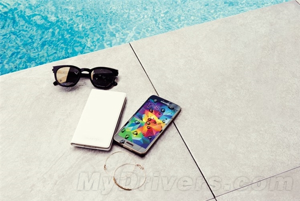 ��Ů��ģӾ��д�棺����Galaxy S5�¹��