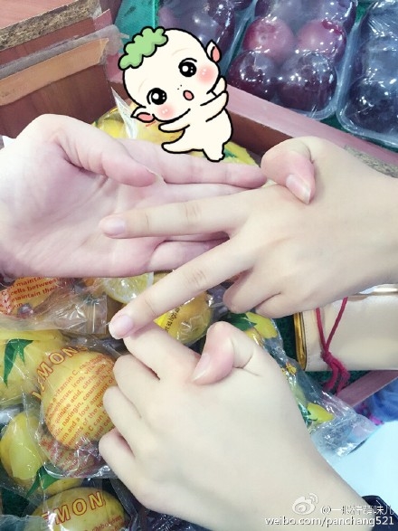 Ů�������&ldquo;���۴�Ĵָ&rdquo; ������