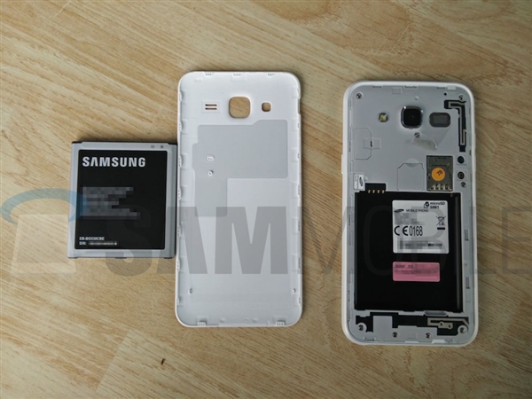 Galaxy J5真机照首曝:可以换电池