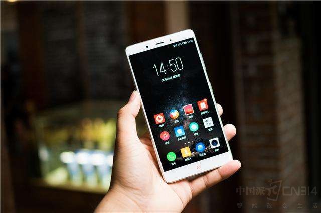 超强全面屏持久续航 N系新机亮相欧罗巴