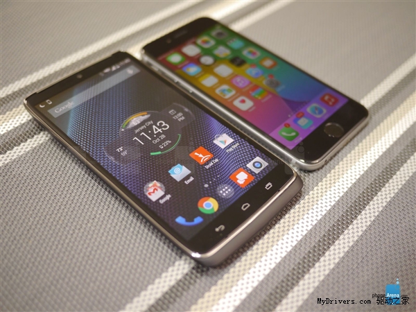�ܷ�һս��Ħ��DROID Turbo�Ծ�iPhone 6