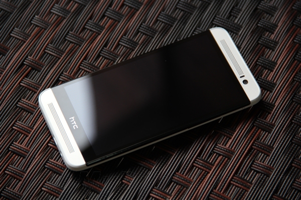 手感超级棒!2799元HTC One时尚版图赏