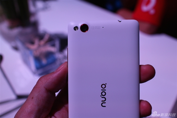 �����������ӵ��ֻ���nubia Z7������ʿ�