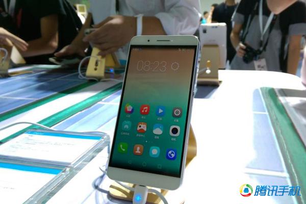 ��ҫ7i��������13MP��ת��ͷ 1599Ԫ����