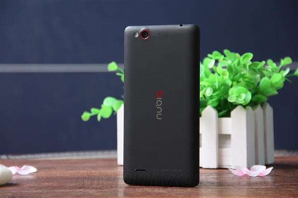 ��ȫ������ 1999Ԫ˫��4G���nubia Z7 Maxͼ��