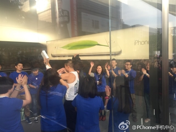 ��������iPhone 6��һλ�û�����������װ����