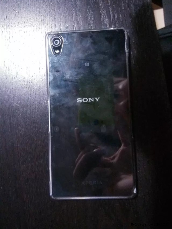 ������һ���콢Xperia Z3���أ��ñ�