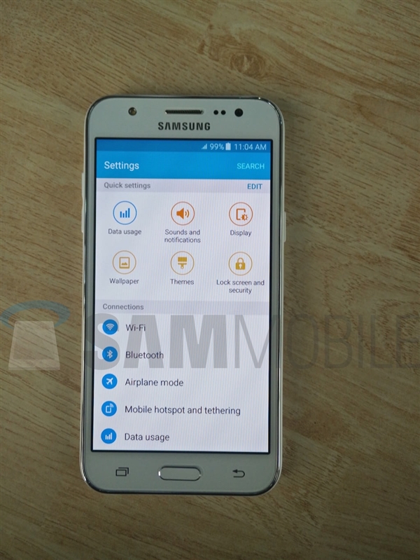 Galaxy J5真机照首曝:可以换电池