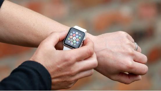 August������������������Apple Watch����