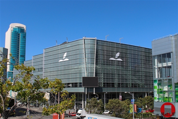 �ֳ���ͼ̽Ӫ��ƻ��WWDC14�᳡װ��һ��