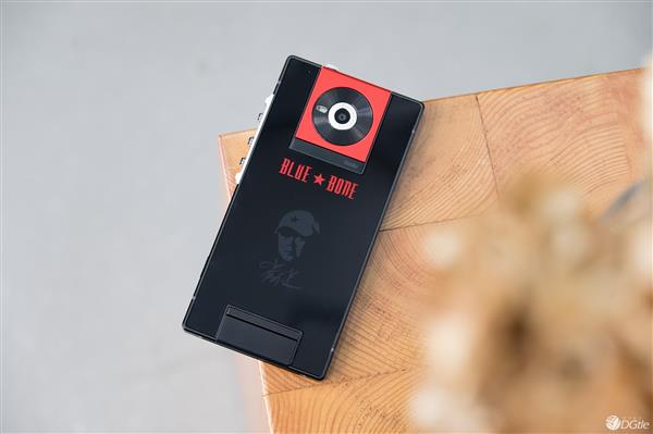 �޽�&ldquo;��ɫ��ͷ&rdquo;�ֻ�ͼ�����飺���ҡ������