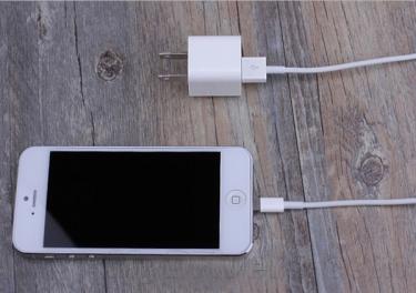 ӻ𳵵ԴiPhone Ȼ