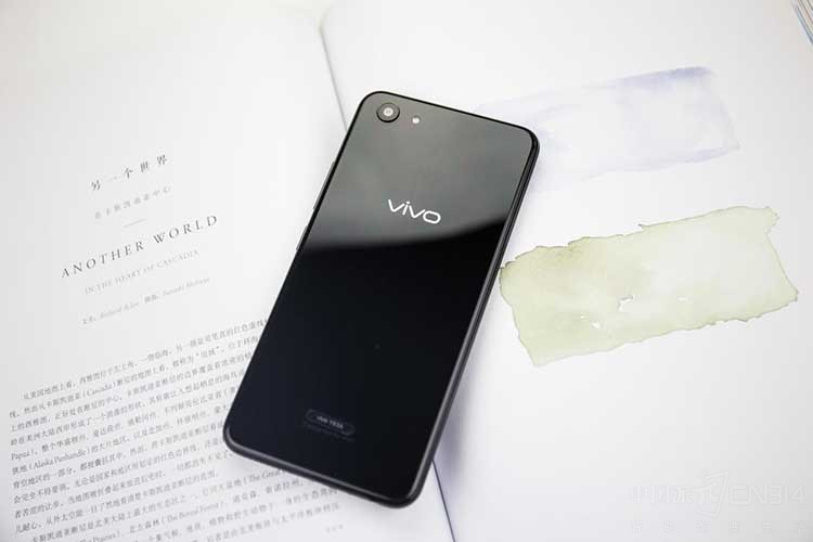 vivo Y83���飺�汸��ֵ���˹����ܵ����