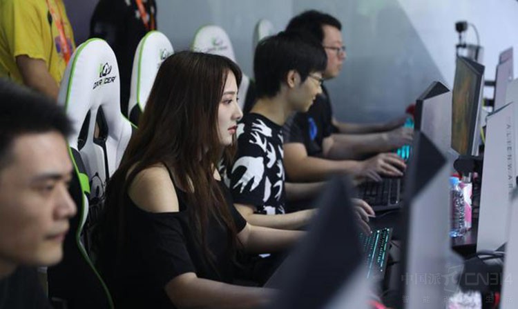 e322-hcufqif8628943.jpg