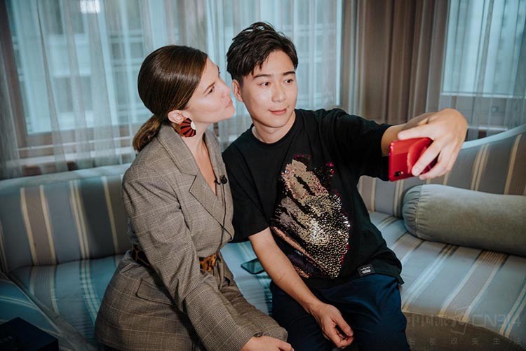 vivo产品设计师与CFDA设计师探讨潮流时尚 vivo产品设计师与CFDA设计师探讨潮流时尚
