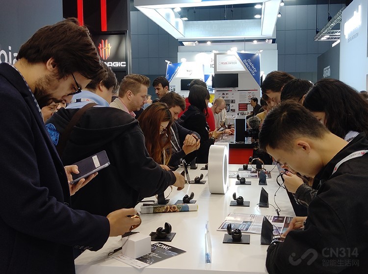ն��9��MWC�󽱵ı���