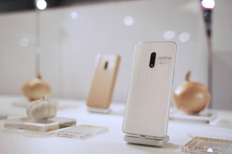 realme���Ĳ��г�������Ǻ�ĵꡱ���쿪ҵ