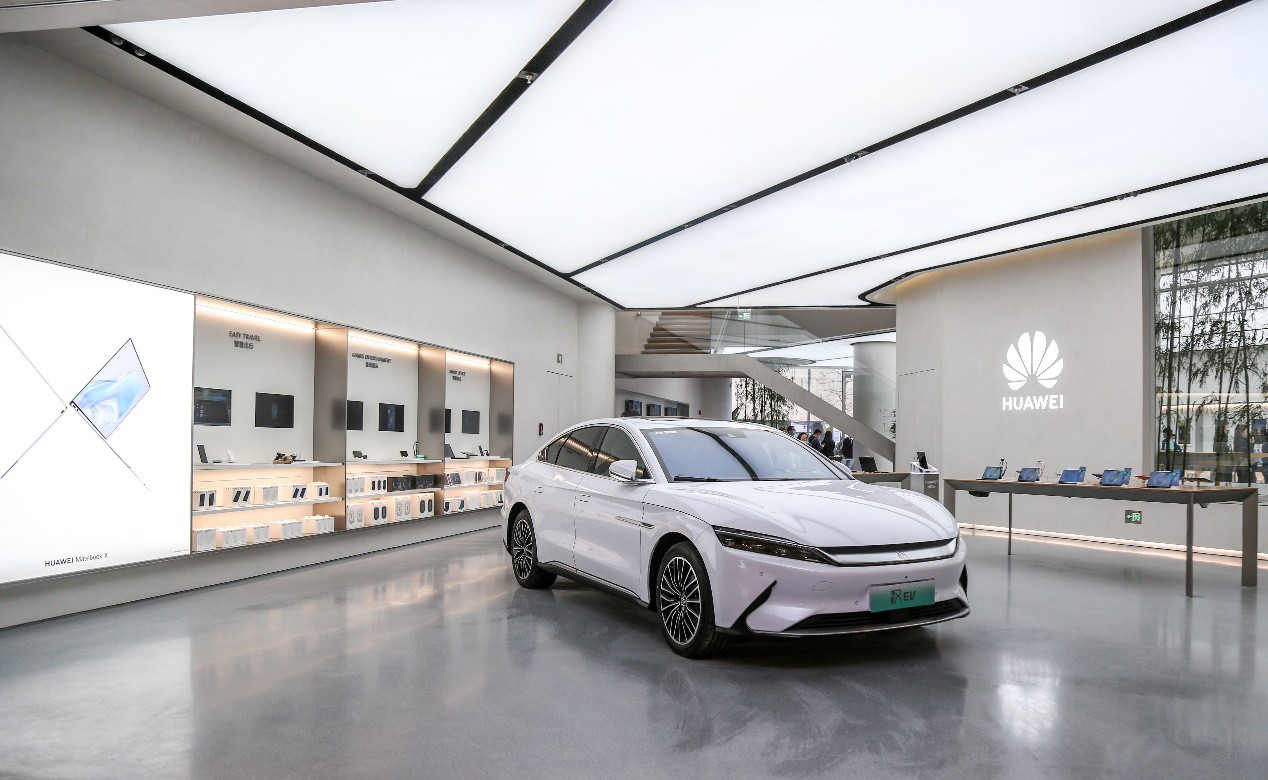 终于来成都啦!华为成都旗舰店正式开业 终于来成都啦!华为成都旗舰店正式开业