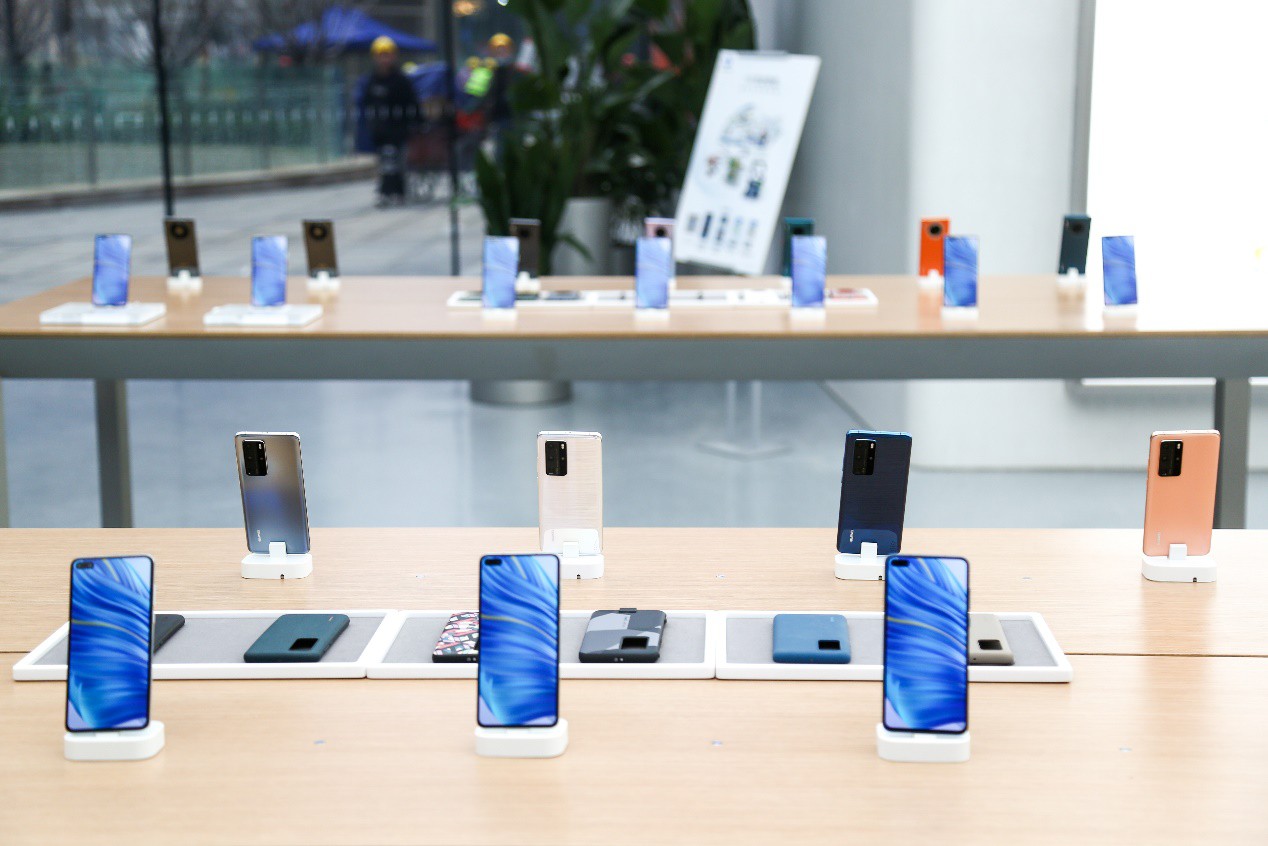 终于来成都啦!华为成都旗舰店正式开业 终于来成都啦!华为成都旗舰店正式开业