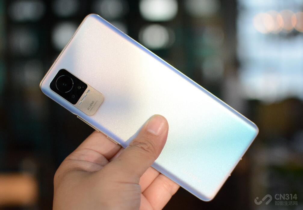 OPPO和vivo是山大王 小米Civi有多少胜算？