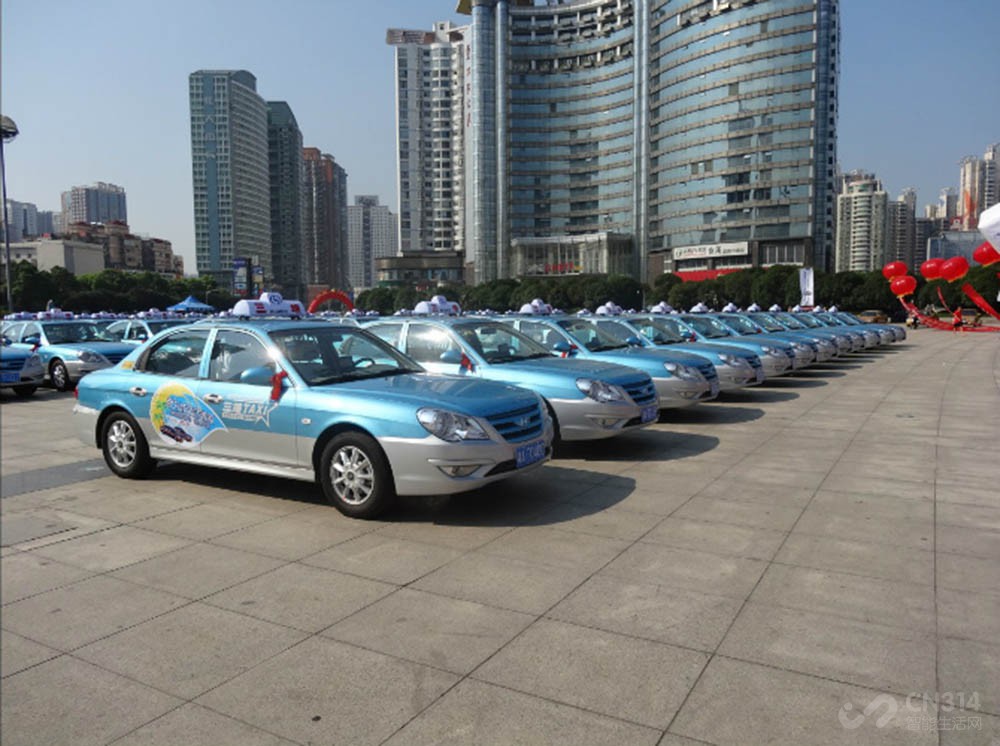 增加司机收入，市民打车更快 长沙“星城出租”来了
