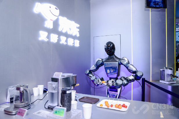 AWE2026开幕京东携60+机器人惊艳亮相 AWE2026开幕京东携60+机器人惊艳亮相
