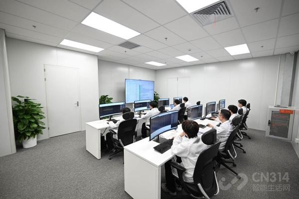 ���Ǹеļ� С�׿Ƽ��ҵ紴��չ��¼AWE