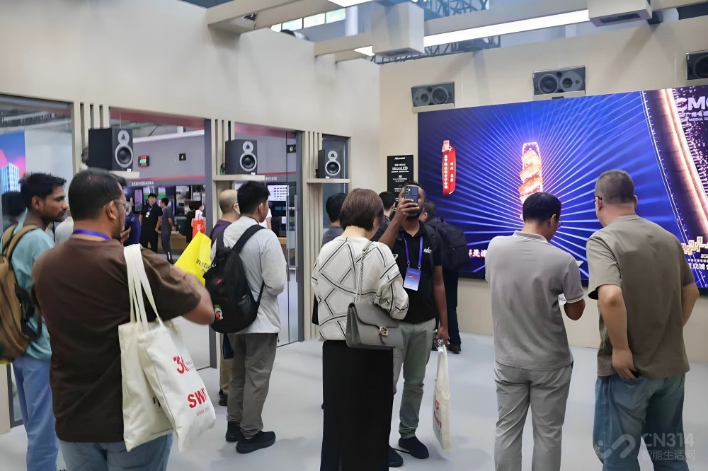 ����163��Micro LED��ĻUX��½BIRTV2026