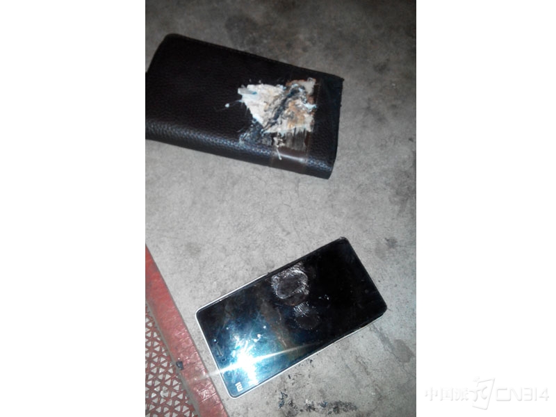 手机4C突然v手机!小米质量为何难保障?iphone6扬声器坏了图片