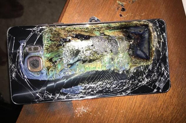 "洪荒之力"频现 手机爆炸均由"外力"所致?
