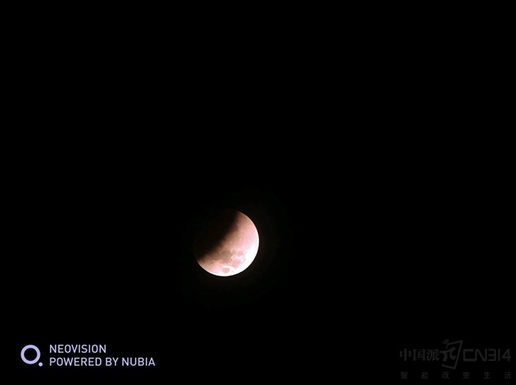 一台能拍月亮的手机 难怪是摄影女神最爱