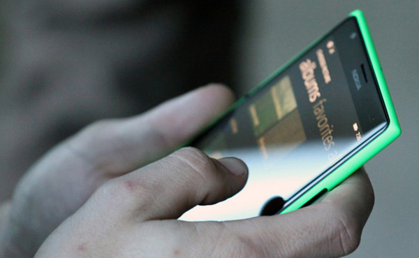 Lumia-1520_green.jpg