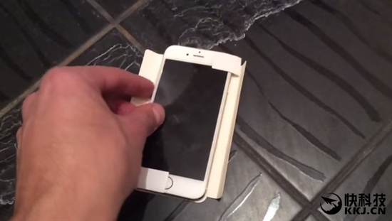 ���Եľ�ϲ��iPhone 5SE��ȫ�ع⣺����������