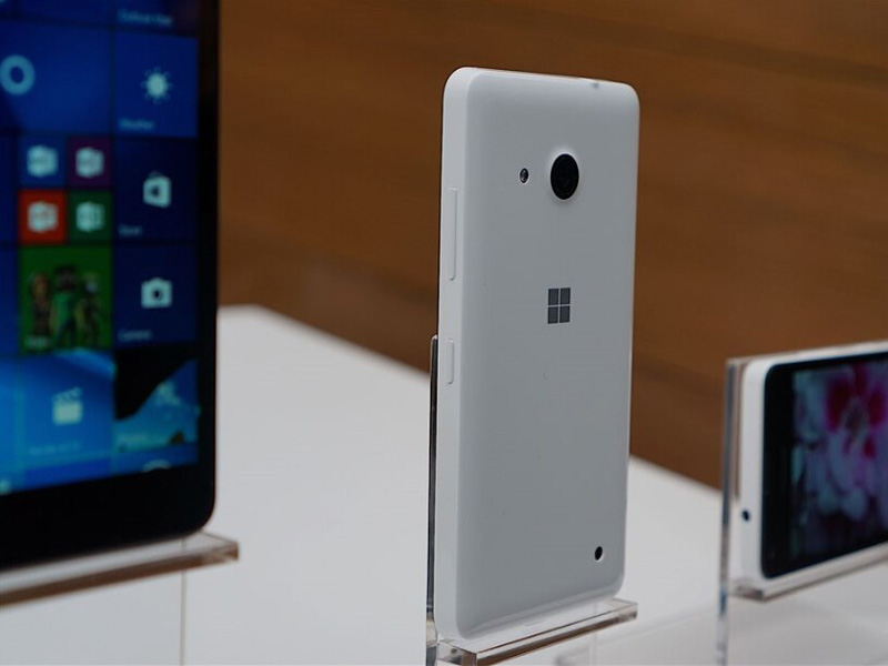 Lumia950-1.jpg
