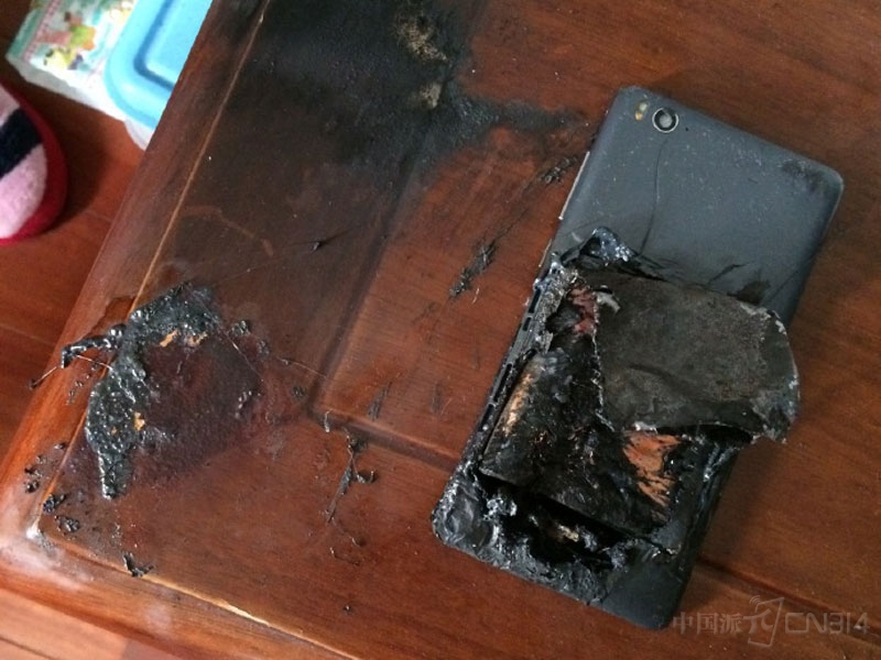 小米4c爆炸_小米4c爆炸几率_小米4c爆炸事件金华