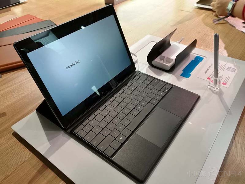 ͸��2016MWC���ֻ����� ͬ�ʻ�������������ͼ.jpg