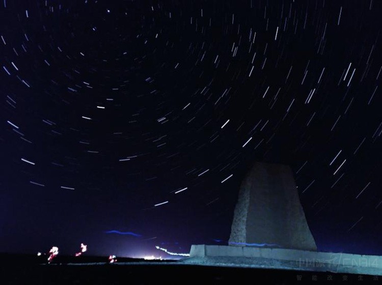 一台能拍月亮的手机 难怪是摄影女神最爱