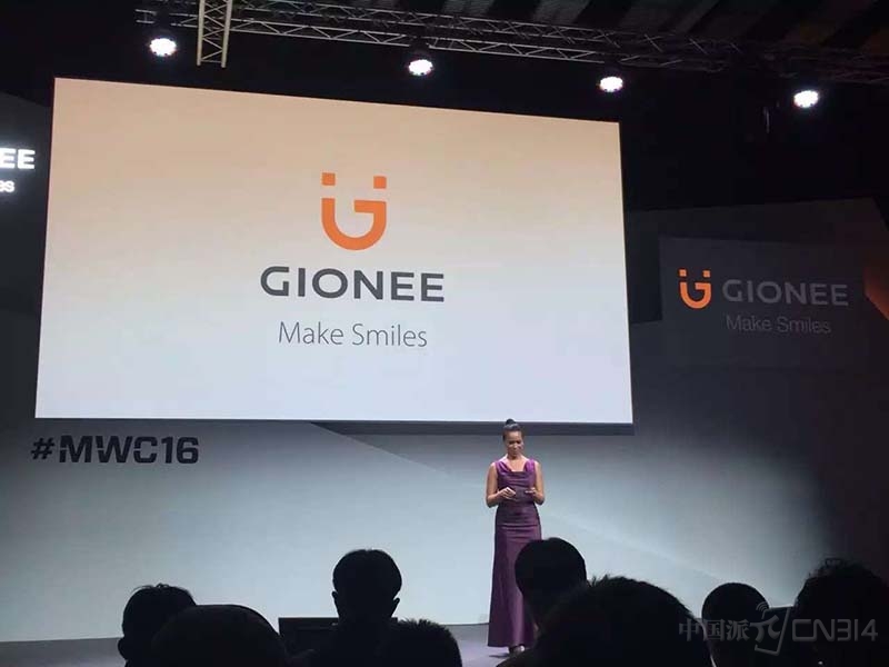 ͸��2016MWC���ֻ����� ͬ�ʻ��������ڶ���ͼ.jpg