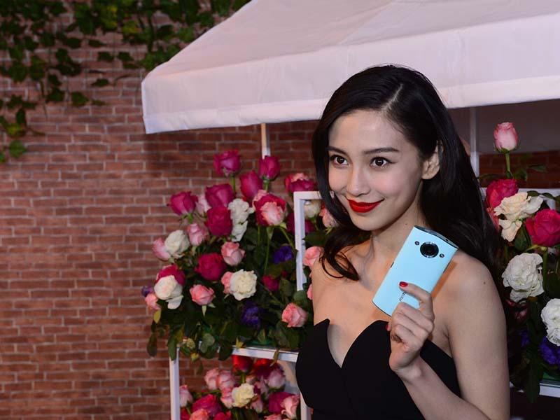 科比最爱iPhone 到底是追手机还是偶像?第二张图.jpg