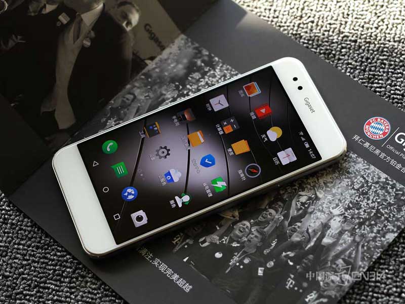 盘点世界大牌足球明星 最喜爱的手机品牌